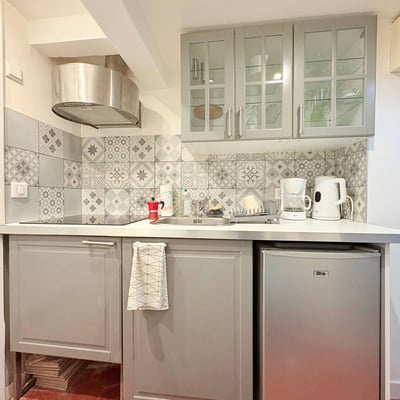 Location d’un studio meublé, 22 m², 7ᵉ arrondissement, Paris, France